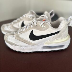 Women’s Nike Air Max White/Black Sz 6.5